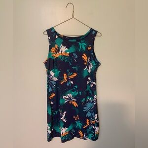 Columbia — women’s medium sleeveless sport dress with pockets blue floral design